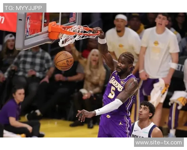 艾顿与湖人蜜月期的真实面貌是否只是短暂的美好幻想