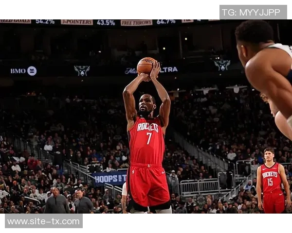 特纳全能表现助力球队攻防兼备12投7中斩获23分6篮板4盖帽正负值7