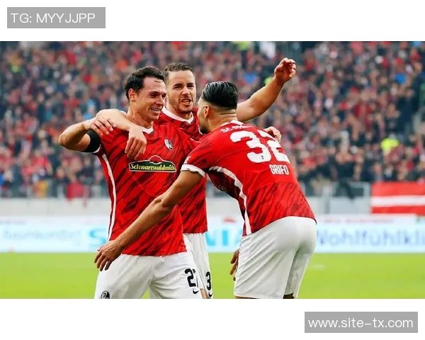 多特蒙德率先打破僵局本塞拜尼任意球混战中破门领先弗赖堡