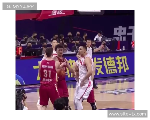 下半场未得分狄龙强调专注本职工作并积极参与进攻篮板争夺 下半场未得分狄龙强调专注本职工作并积极参与进攻篮板争夺