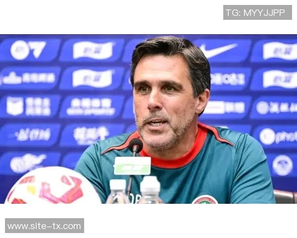 河南队主帅拉莫斯有望荣膺中超赛季最佳教练员称号